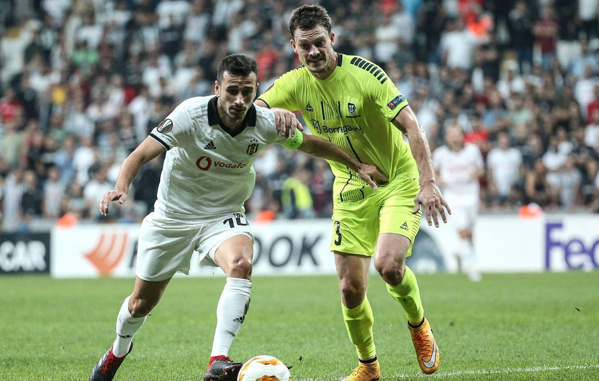 鹿岛鹿角冲击季军,年轻球员表现亮眼的简单介绍 鹿岛鹿角冲击季军,年轻球员表现亮眼的简单介绍