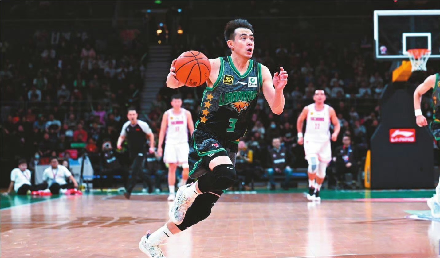 辽宁男篮霸气登顶，实现连胜神话