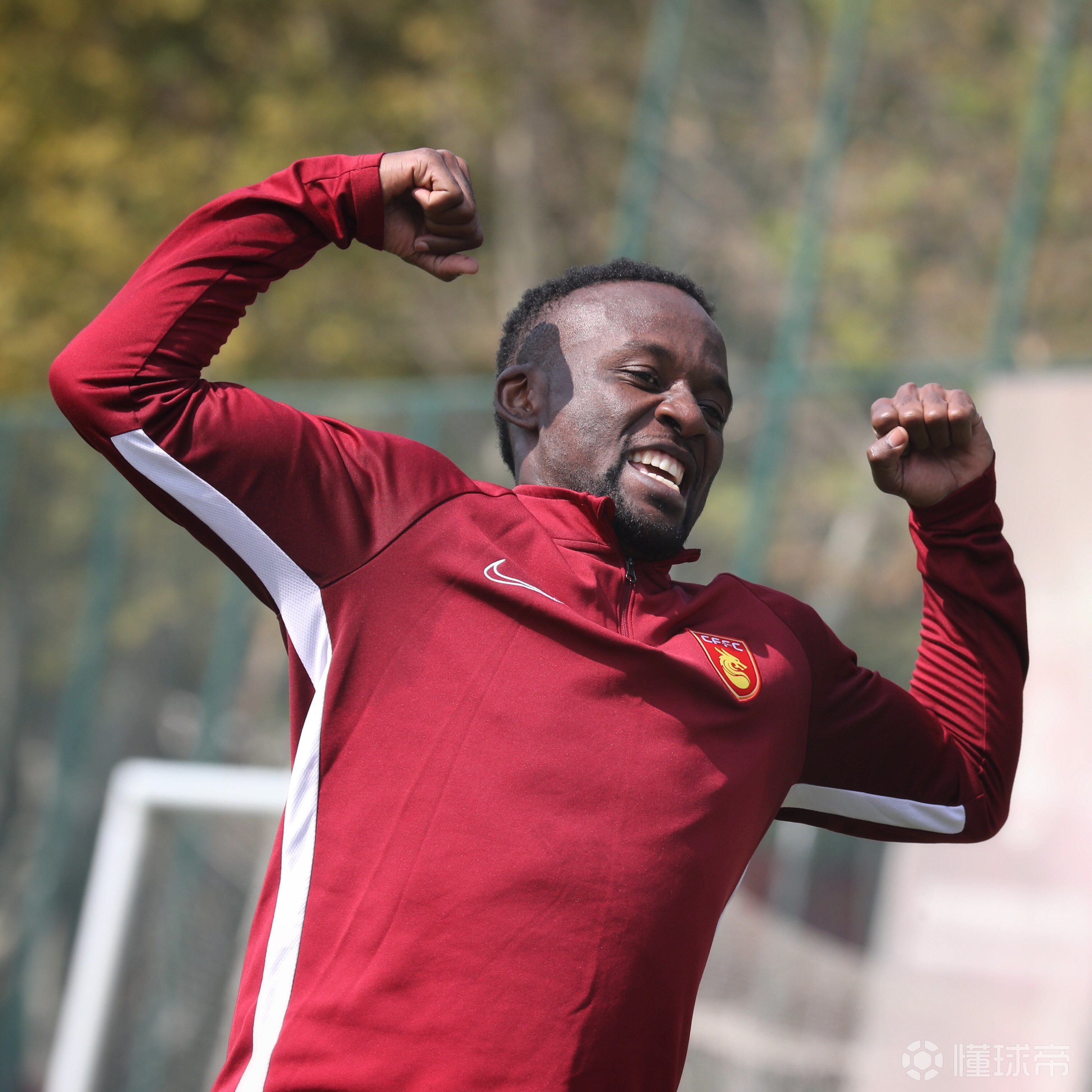 印度尼西亚球队喜迎胜利,向晋级目标迈进 印度尼西亚球队喜迎胜利,向晋级目标迈进