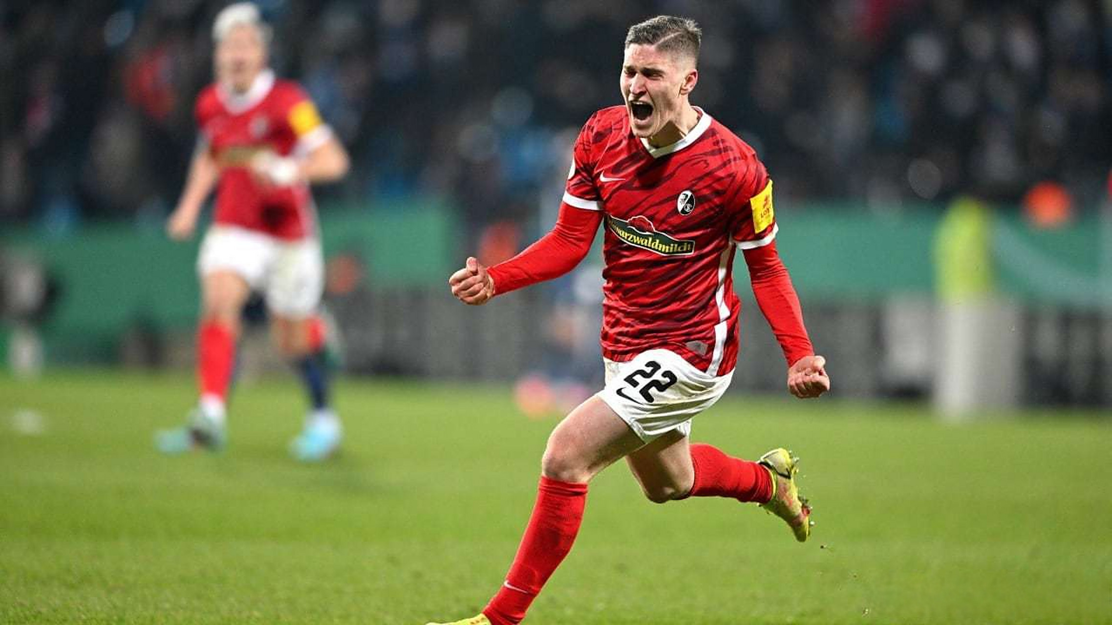 汉堡球队再次获胜,喜迎胜利加冕的简单介绍 汉堡球队再次获胜,喜迎胜利加冕的简单介绍