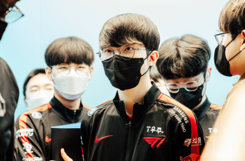 关于劲旅争夺胜利,场上悬念重重,胜负难料的信息 关于劲旅争夺胜利,场上悬念重重,胜负难料的信息