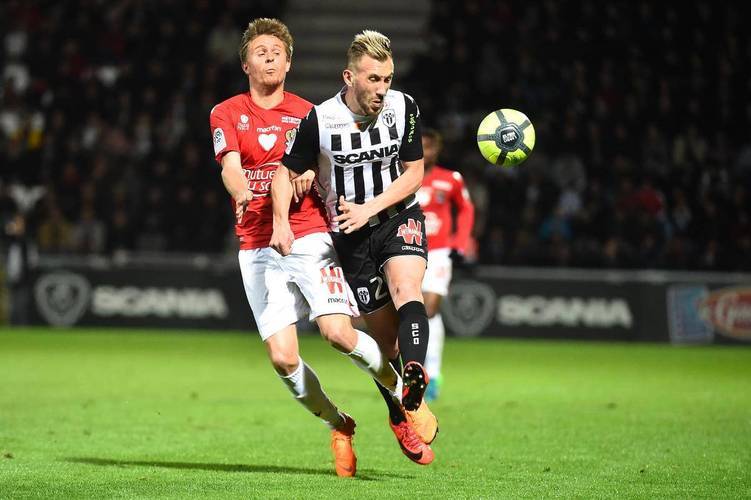 关于激情对决收官,胜者傲笑法甲比赛的信息 关于激情对决收官,胜者傲笑法甲比赛的信息