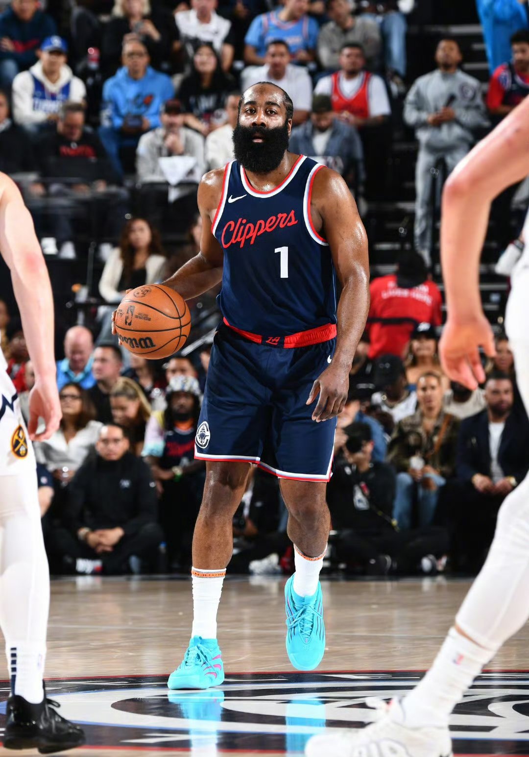 火箭队主场告捷勇士,哈登绝杀压哨球 火箭队主场告捷勇士,哈登绝杀压哨球