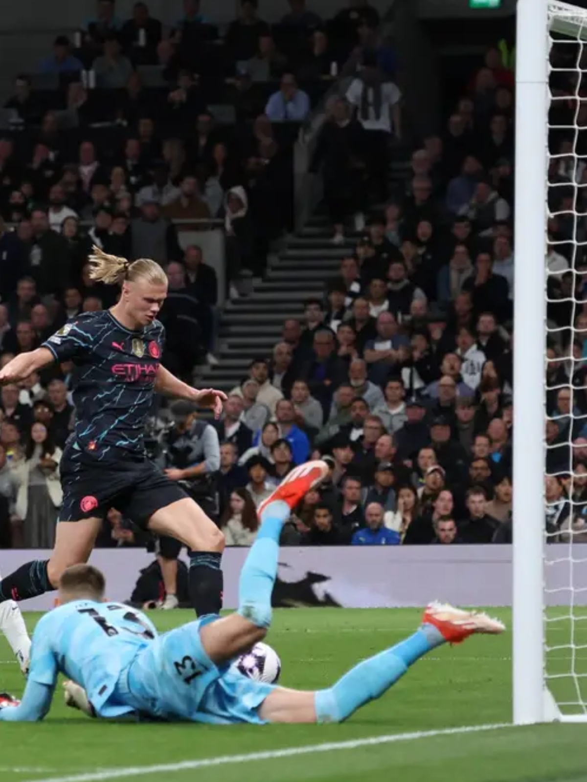 曼城客场逆转阿森纳豪取联赛四连胜 曼城客场逆转阿森纳豪取联赛四连胜